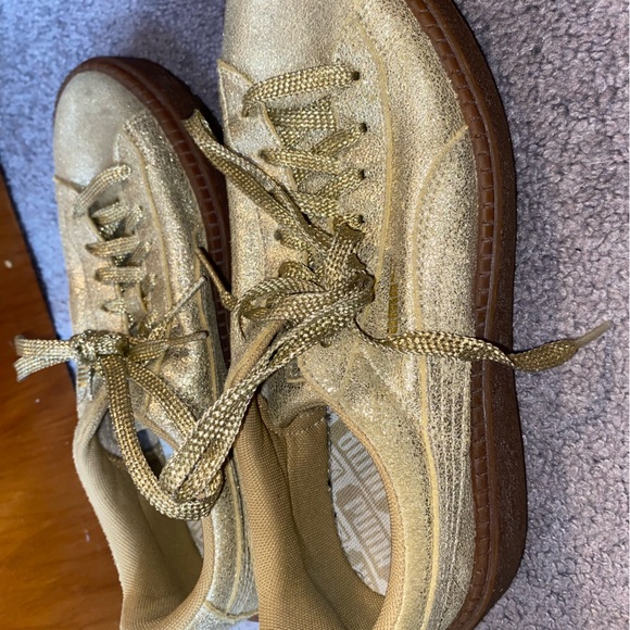 Sunkissed Puma Gold Sneakers⚜️ - Picture 5 of 6